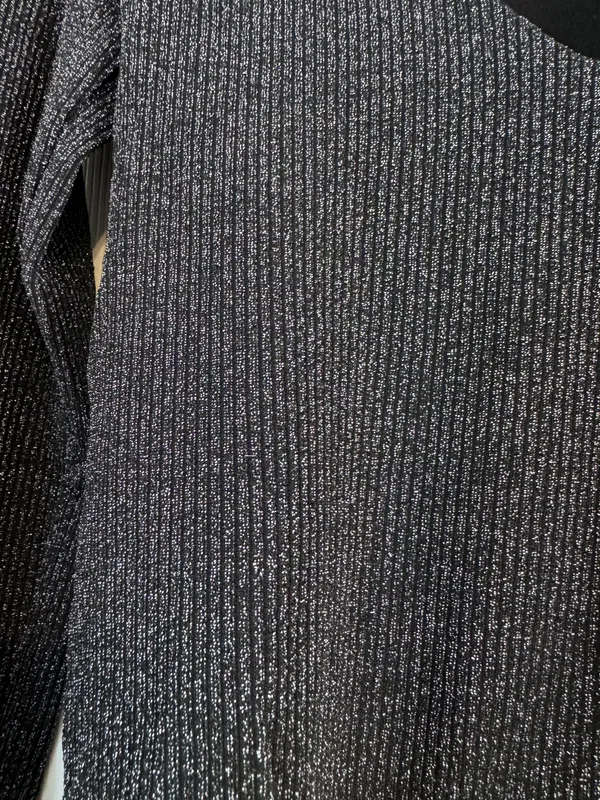 Lulus NWT Clean Look Black and Silver Lurex V-Neck Long Sleeve Bodysuit - Image 4