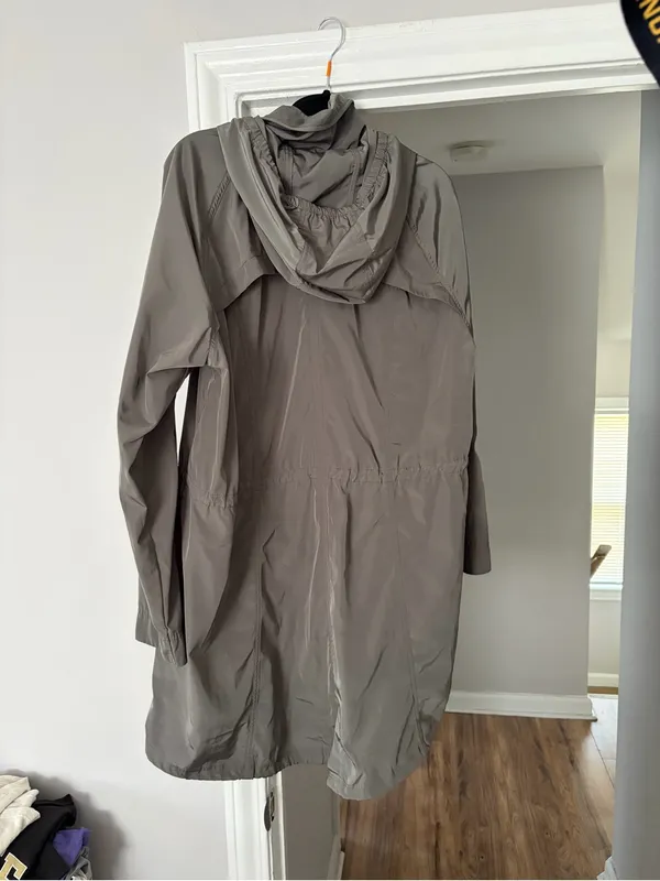 Athleta Lightweight Hooded Utility Jacket in Taupe - Image 4