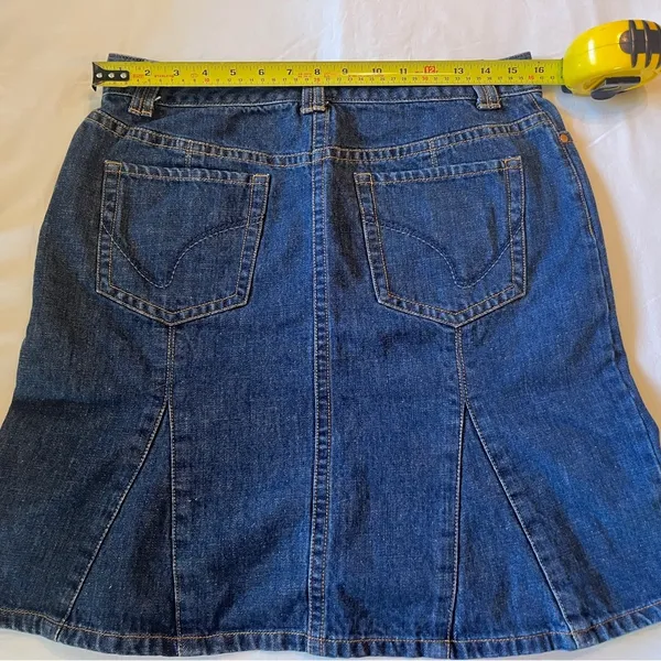 Tommy Hilfiger Denim Skirt Size 8 EUC - Image 4