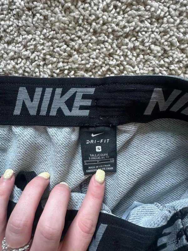 Nike Grey Sweatpants - Image 3