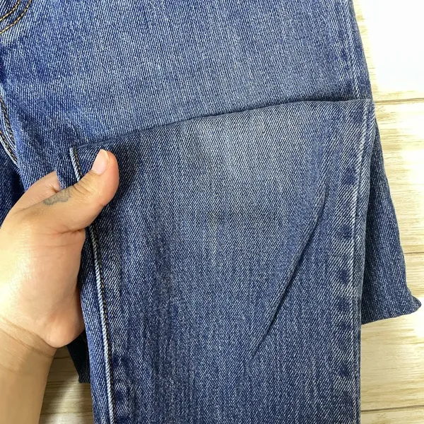 Levi’s Mediumwash Raw Hem White Oak Cone Denim - Image 2