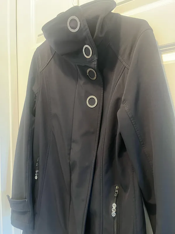 Lululemon Coat Black Rain - Image 4