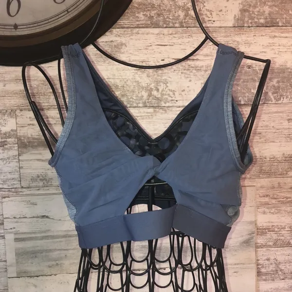 Nike sports bra blue in color size large blue Nike sports bra twist bra workout - Image 8