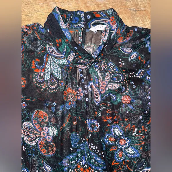 Veronica Beard Sheer Outer Layer Black and Red Floral Dress - Image 11