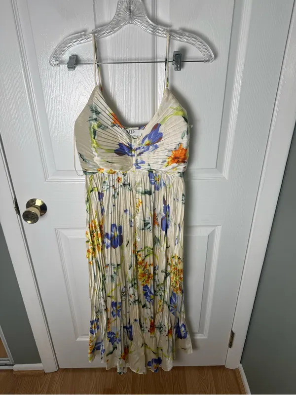 ASTR The Label Maeve Midi Dress in Multi Floral S - Image 2