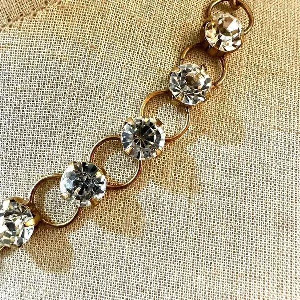 Gold tone rhinestone link necklace - Image 3