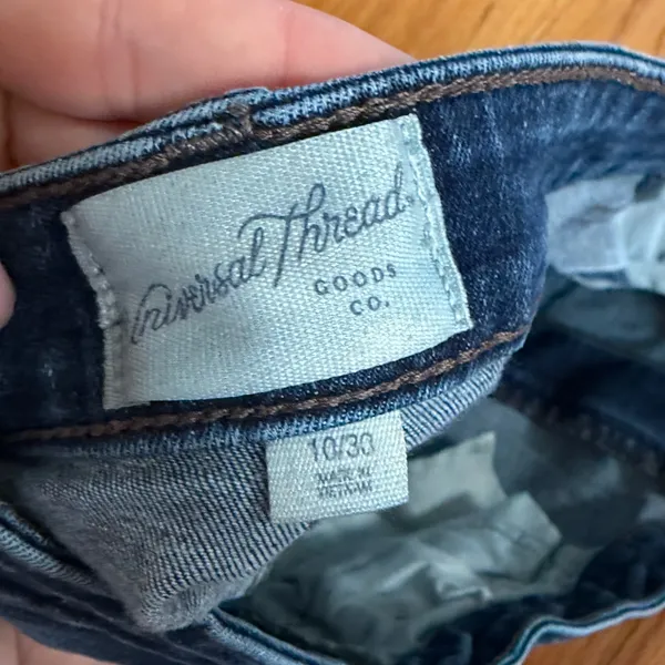 Universal Threads Jean Shorts Blue 10/30 Distressed High Rise Casual Summer - Image 3