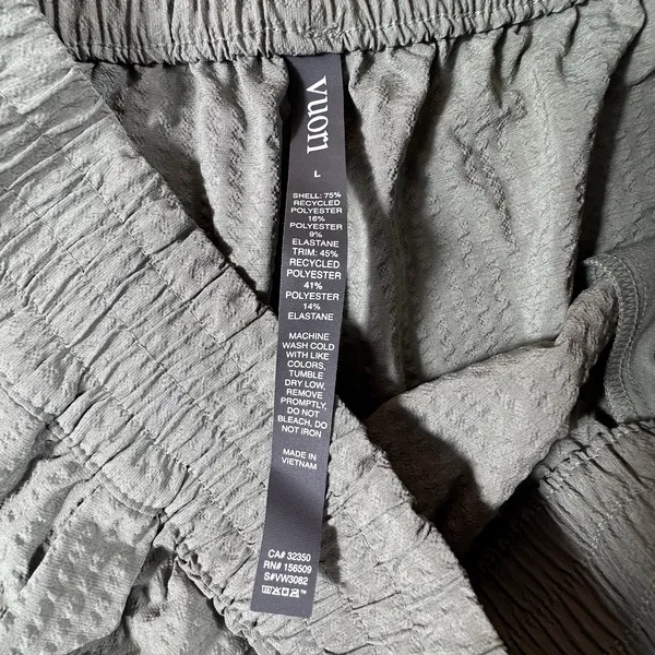 Vuori Womens Villa Textured Short Size Large Wheatgrass Sage Neutral Athletic 3" - Image 9