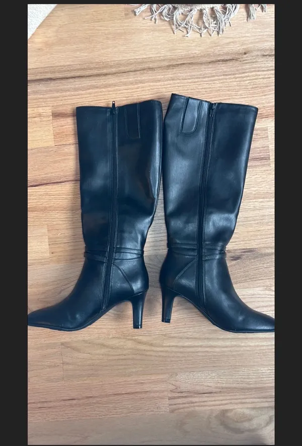 Black Knee High Boots - Image 4
