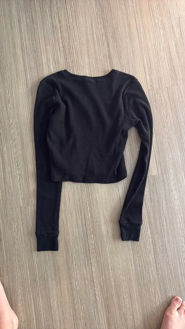 TNA Aritzia Waffle Long Sleeve Cropped - Image 3