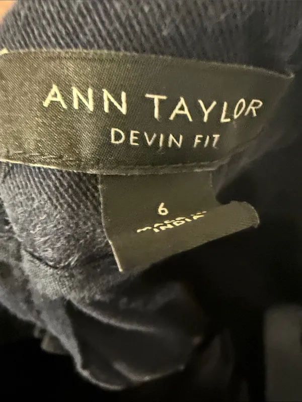 Ann Taylor Black Cropped Dress Pants - Image 3
