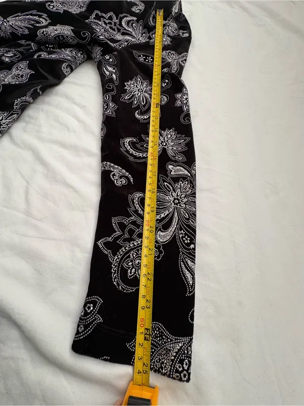 Notations Petite PXL Black Velvet Silver Paisley Floral Shimmer Cardigan - Image 8