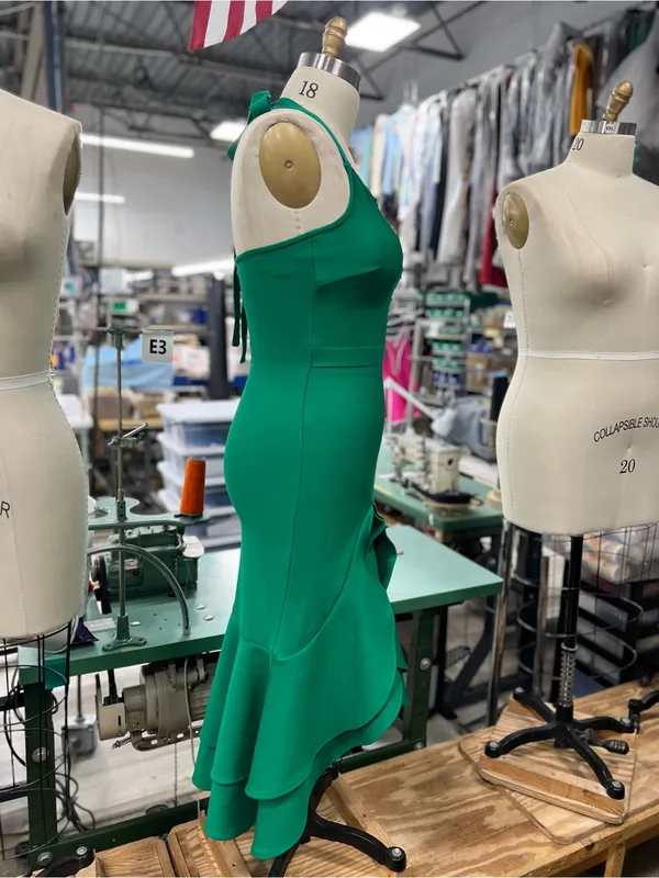 Green Halter Neck Midi Dress with Ruffle Hem XL - Image 6