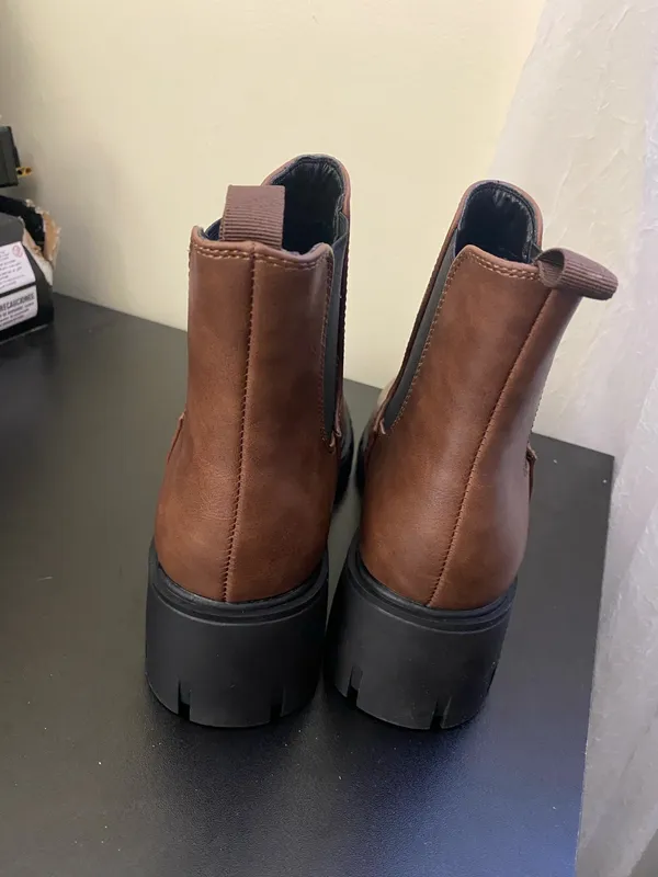 Womens Carcuume Leather Boots Size 7.5 - Image 3
