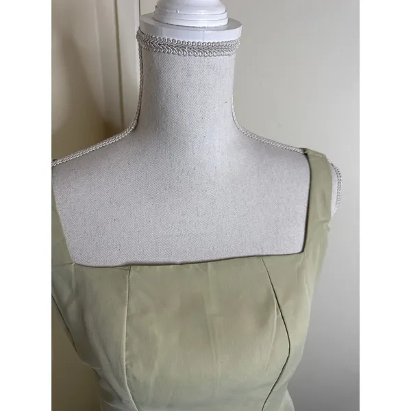 Minimalist Sage Green Structured Midi Dress - Size Large - Image 3