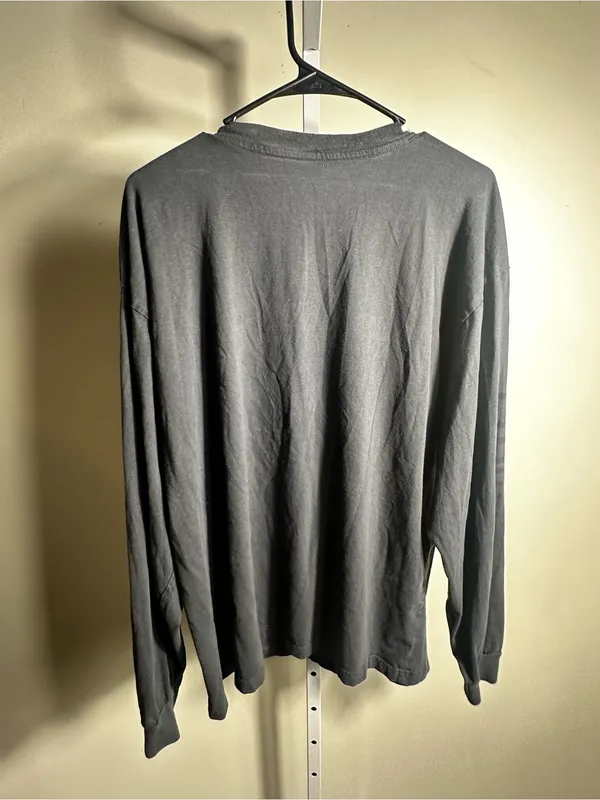 H29. Taylor Swift Black Long-Sleeve Vintage Graphic Tee - Image 4