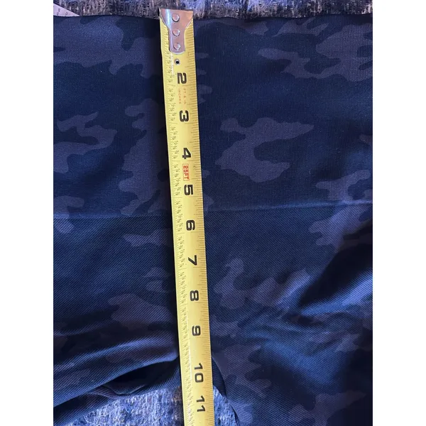 Spanx Crop Leggings Women's Medium Black Gray Camo Look At Me Now Seamless NEW - Image 6