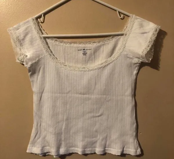 Brandy Melville Lace Trim Top - Image 2