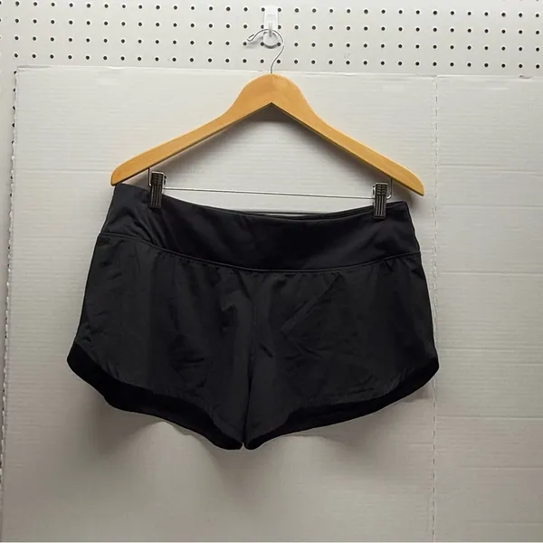 Vuori Omni Athletic Shorts - Image 4