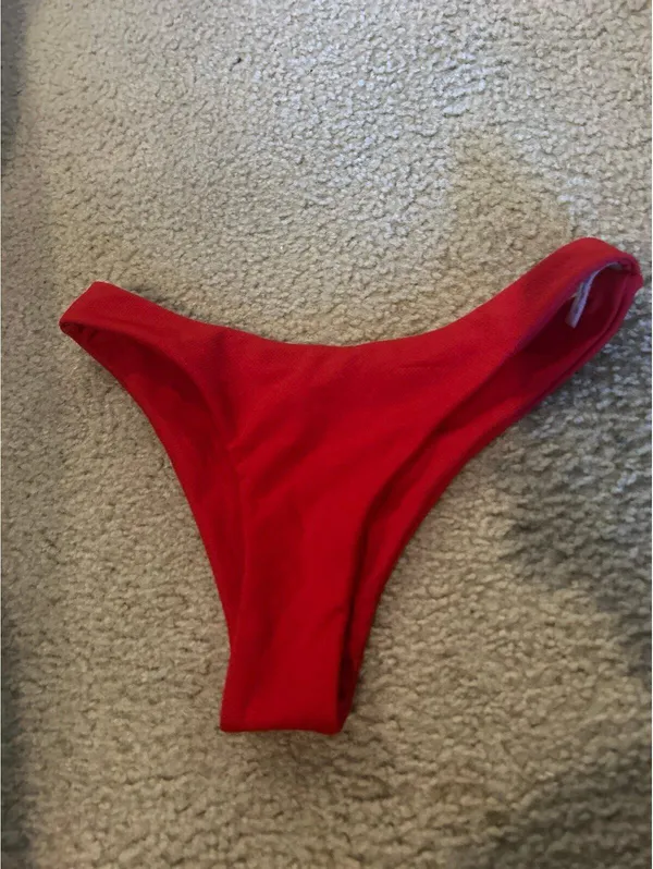 Cd08 buttom bikini bathing suit red small - Image 3