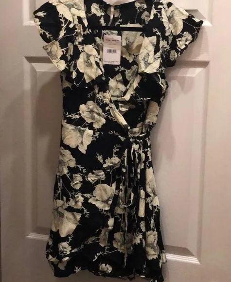 Free People wrap dress size small, new, never worn - Image 2