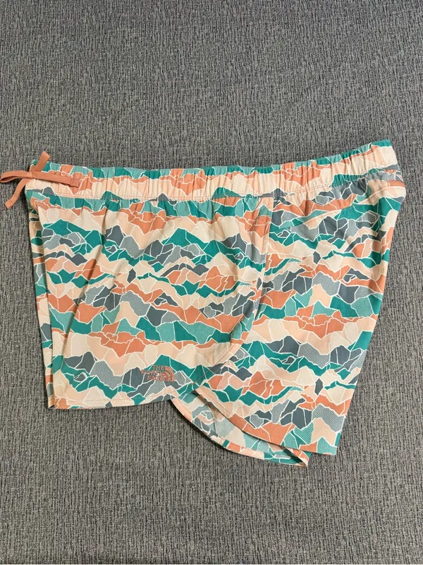 The North Face Women’s Printed Class V - Shorts - Image 5