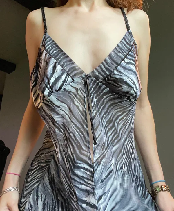 Gilligan and O'Malley sheer zebra slip tank top - Image 4