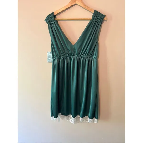 NWT Urban Outfitters Lux Emerald Green Satin Lace Slip Dress Small Sapphire Boh - Image 2