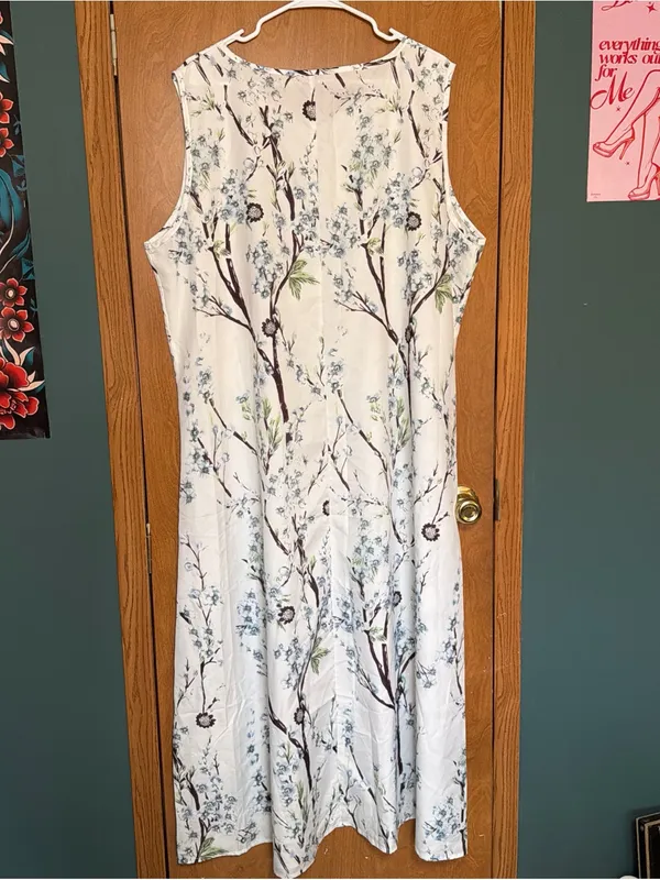 Sleeveless White Floral A-Line Dress - Image 2