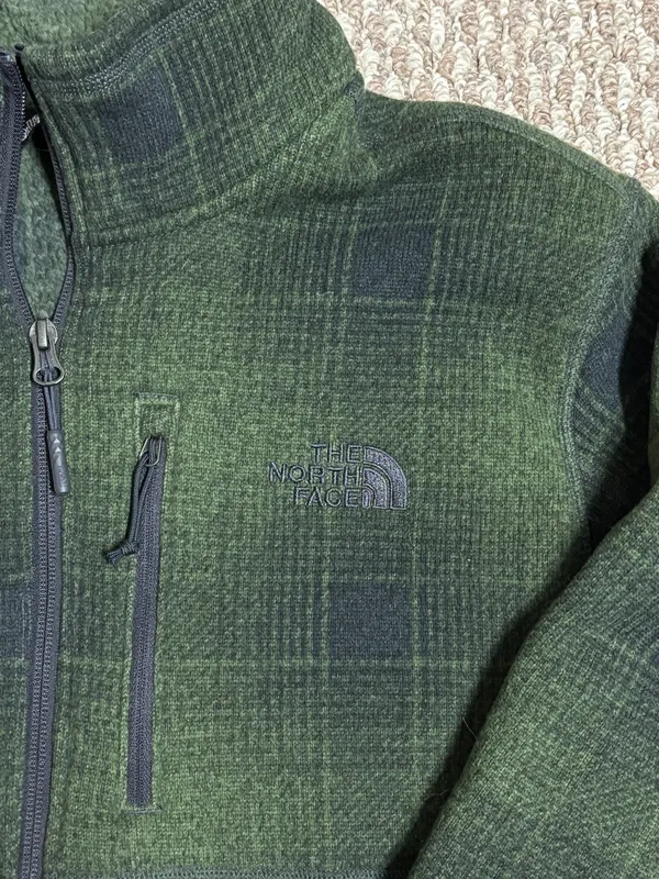 The North Face Casual Outdoor Men’s Green Plaid Quarter Zip Pullover Sweater - Image 2