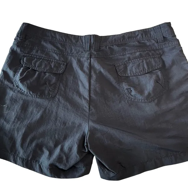 World Wide Sportsman Nylon Cargo Shorts Women’s Size 18 Black Hiking Outdoor - Image 2