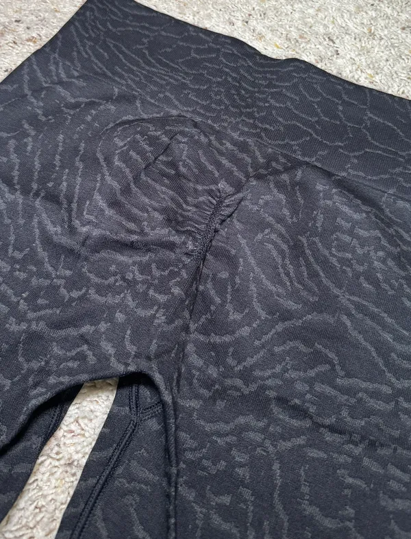 Gymshark Legging - Image 3