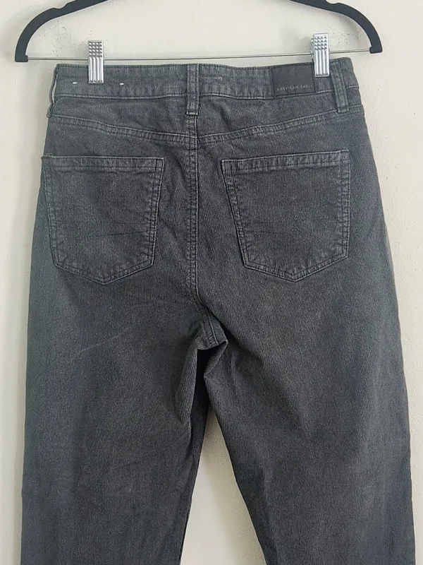 American Eagle Dusty Green Mom Straight Corduroy Jeans Size 4 - Image 4