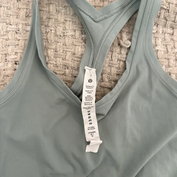 Lululemon green/blue racer back top - Image 3