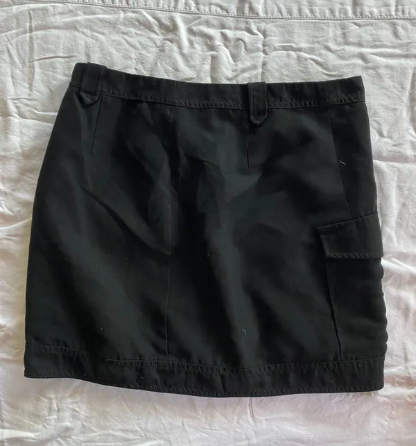Black Velvet Zip Up Mini Skirt - Image 3
