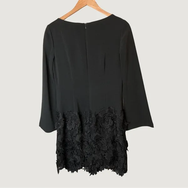 Laundry by Shelli Segal Black 3D Floral Lace Hem Shift Dress Long Sleeve Size 2 - Image 4