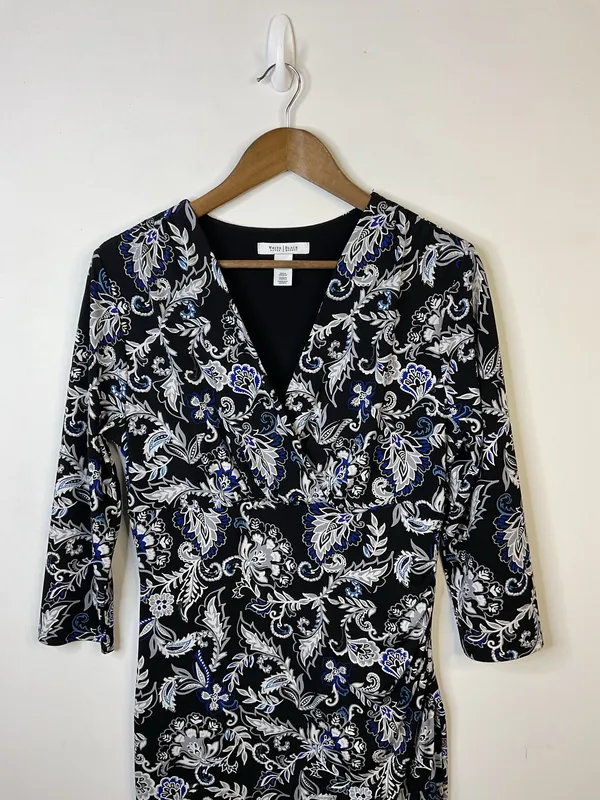 White House Black Market Black and White Floral Dress Size Medium - Image 2