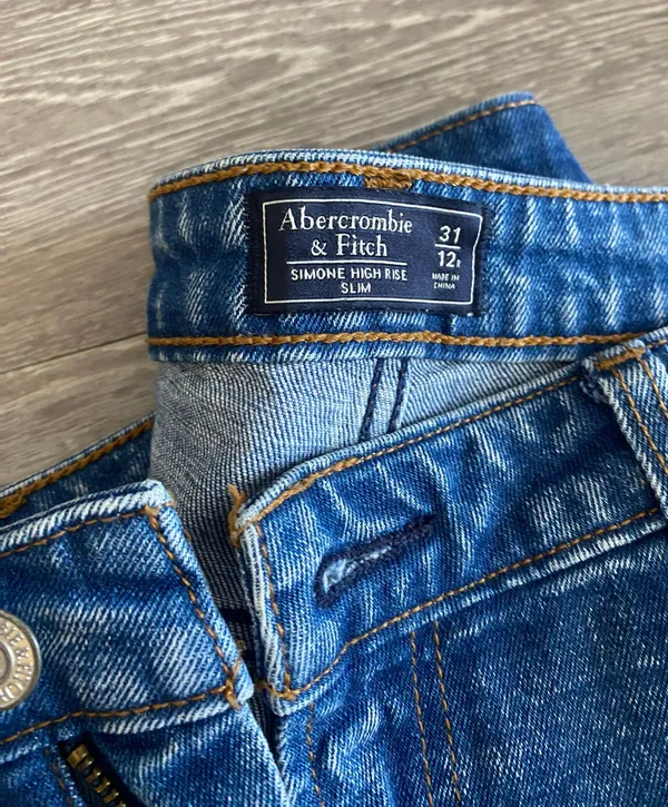 Simone High Rise Slim Jeans Size 31 - Image 3