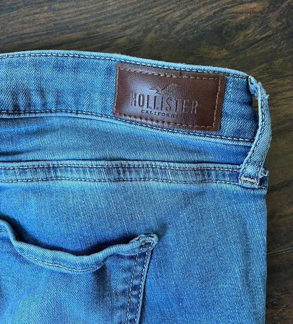 Hollister Super Skinny Jeans - Image 4