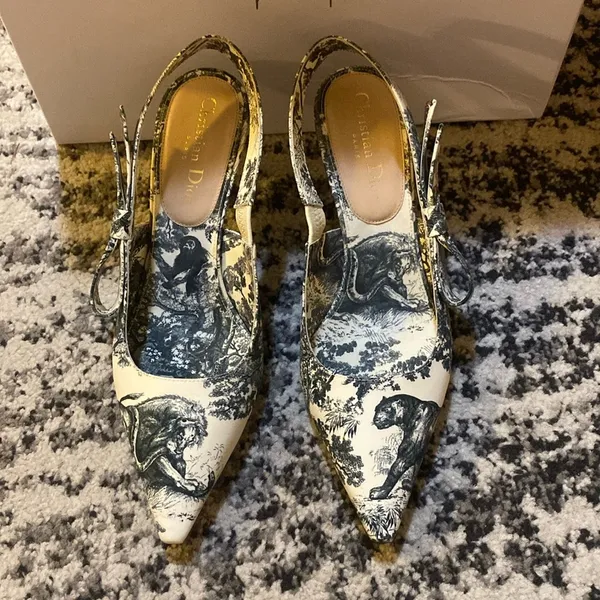 Christian Dior Toile de Jouy Slingback Sweet-D Pumps size 38 - Image 4