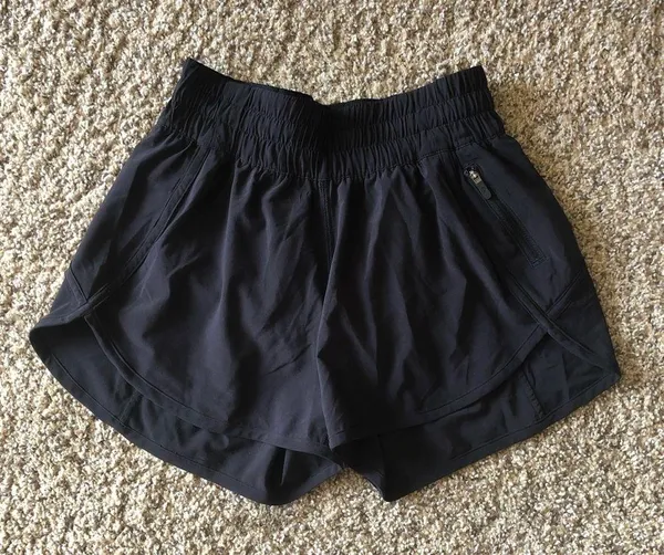 Lululemon Tracker Shorts - Image 4