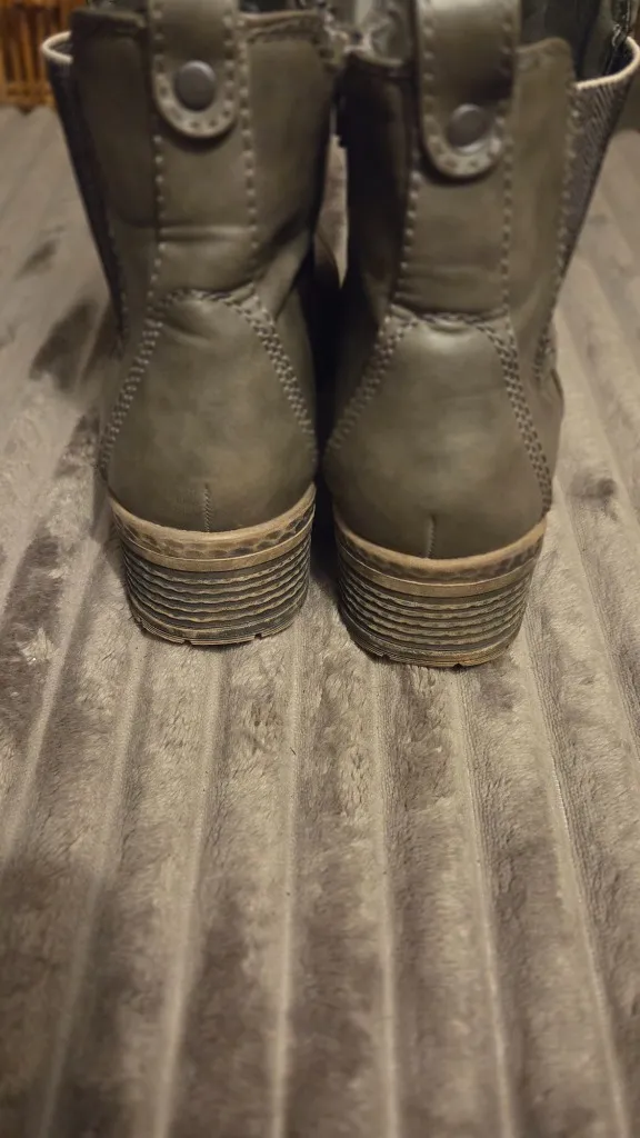 Maurice's boots  - Image 3