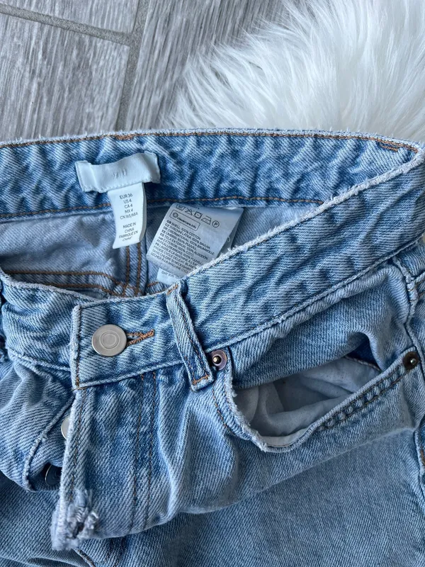 H&M Light Blue Straight Leg Jeans - Image 3