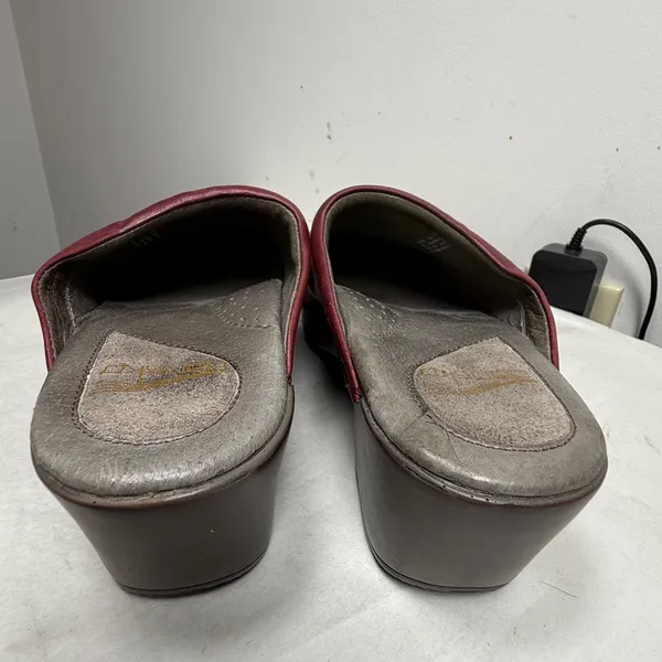 DANSKO LEATHER MULE CLOGS WINE EMBOSSED SZ 39 - Image 3