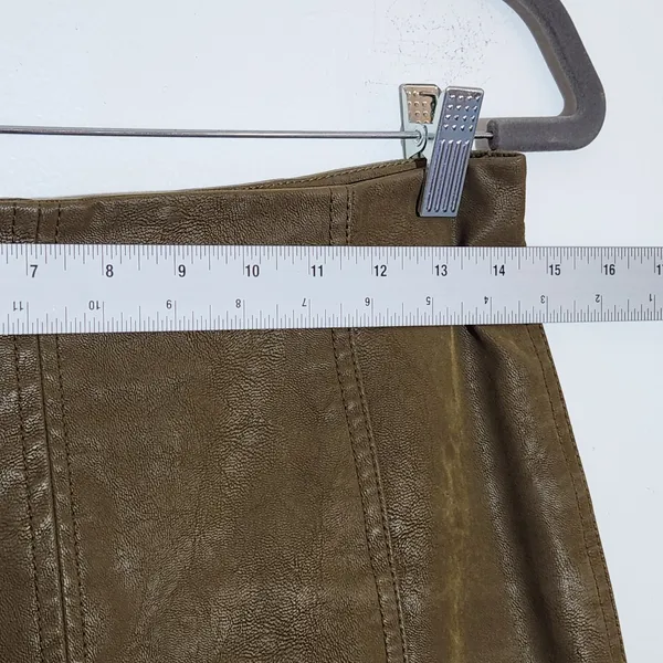 Free People Distressed Brown Faux Leather Mini Skirt Size 4 - Image 7