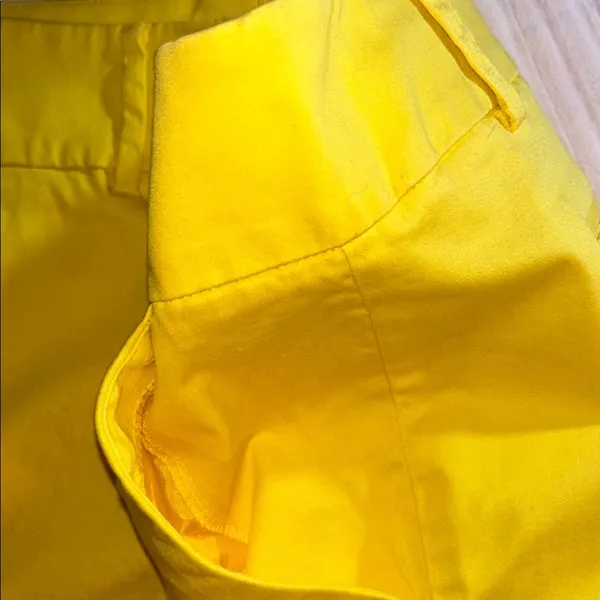 New York & Co Size 0 Bright Yellow Women's Shorts - Image 5