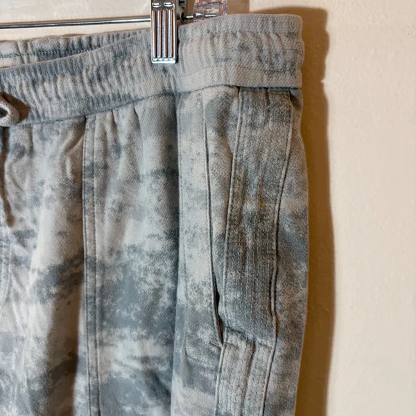 Athleta Farallon Camo Print Joggers Size‎ Large - Image 4