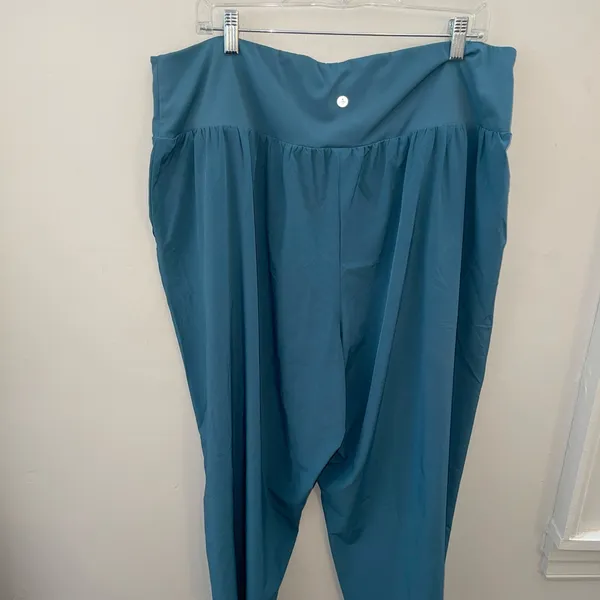 Teal Yoga/Workout Pants by Halara- Sz 2X - Image 2