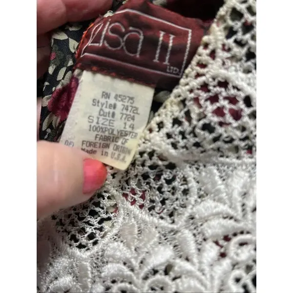Vintage Lisa II floral dress lace collar size 14 runs small padded shoulders - Image 6