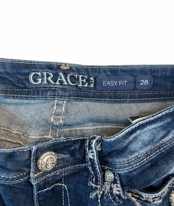 Grace in LA low rise bootcut jeans with embroidered floral details on pockets, size 28 #bootcut #embroidered - Image 4